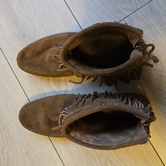 MINNETONKA Women's Back-Zip Boots size 38 - Picture 5 of 10